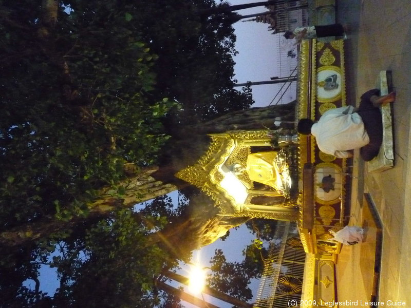 Shwedagon Pagoda08